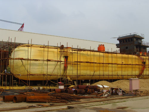 聚脲材料使用噴涂機實現良好的防腐防水特性(圖3) 罐體聚脲防腐工程