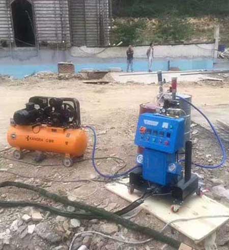 Q2600外墻保溫聚氨酯噴涂機