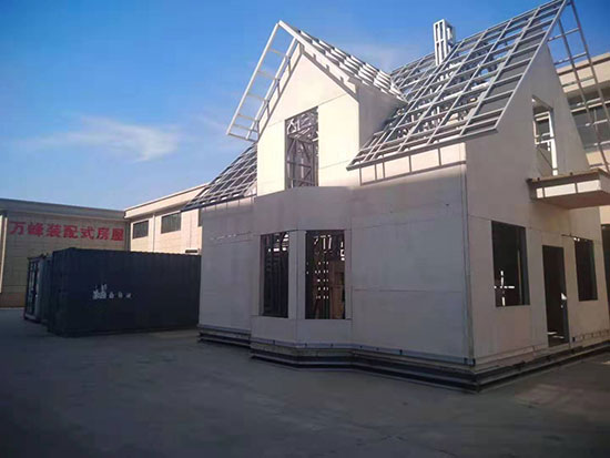 輕鋼房聚氨酯保溫發(fā)泡機(圖1) 輕鋼房聚氨酯保溫發(fā)泡機